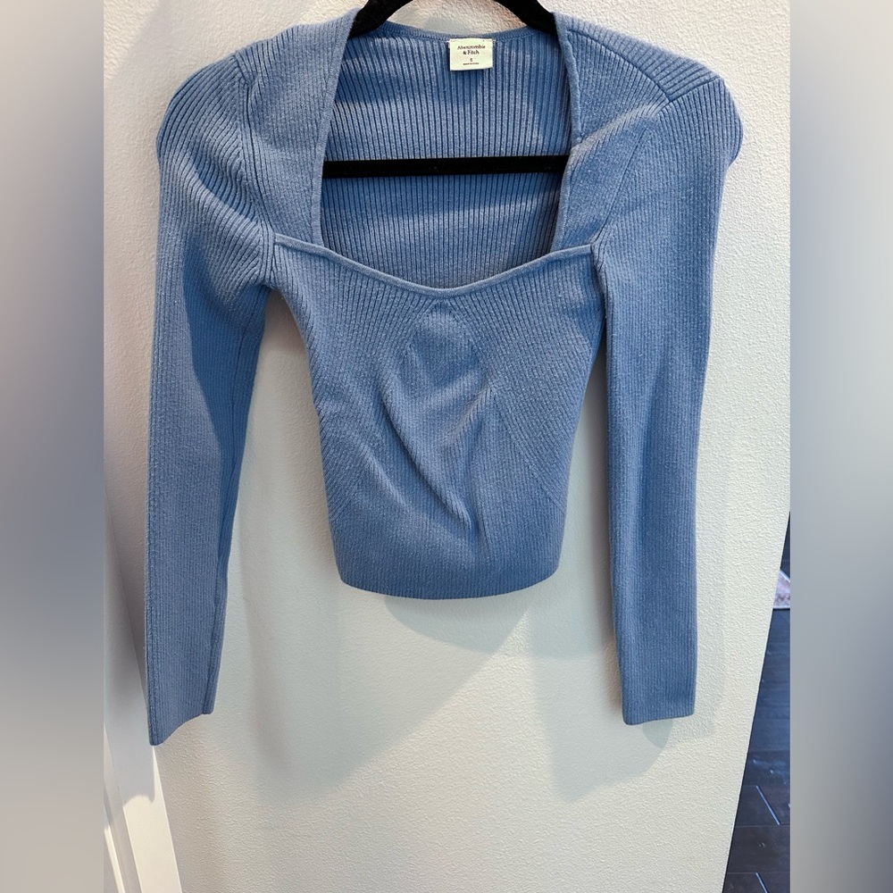 Abercrombie square neck crop sweater